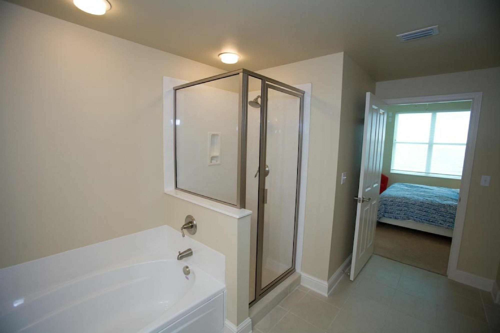 Apartment 703 Aqua *